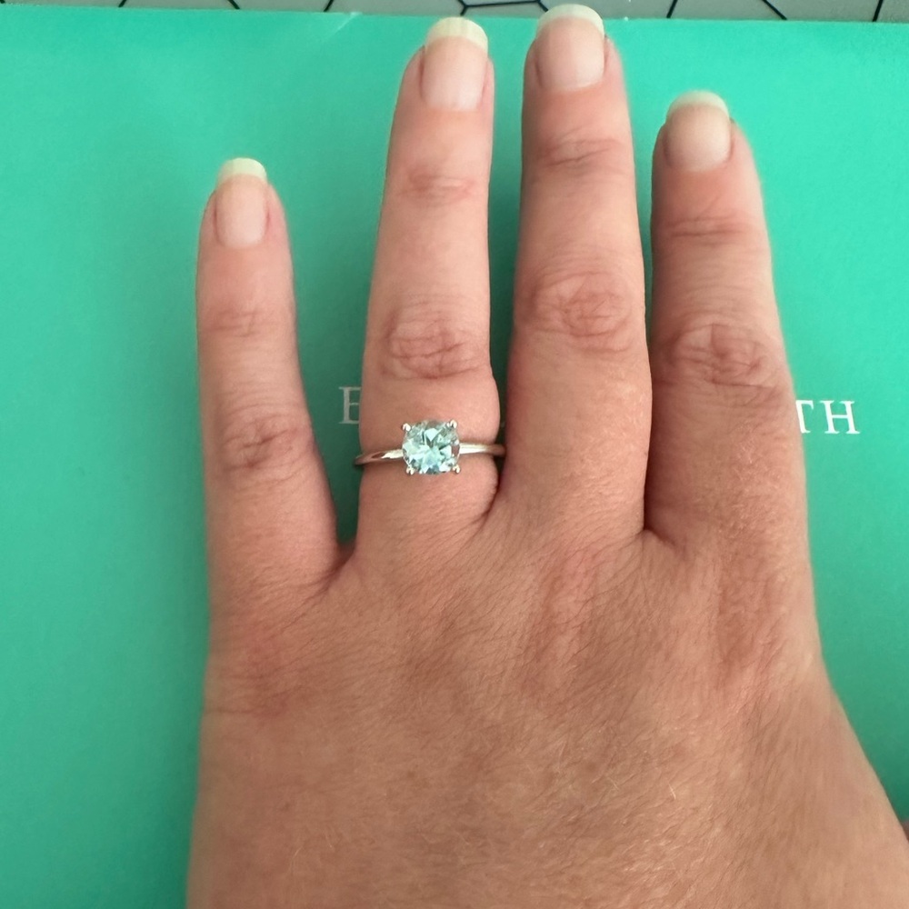 Aquamarine 18k White Gold Engagement Ring size 6.5 - Picture 7 of 8